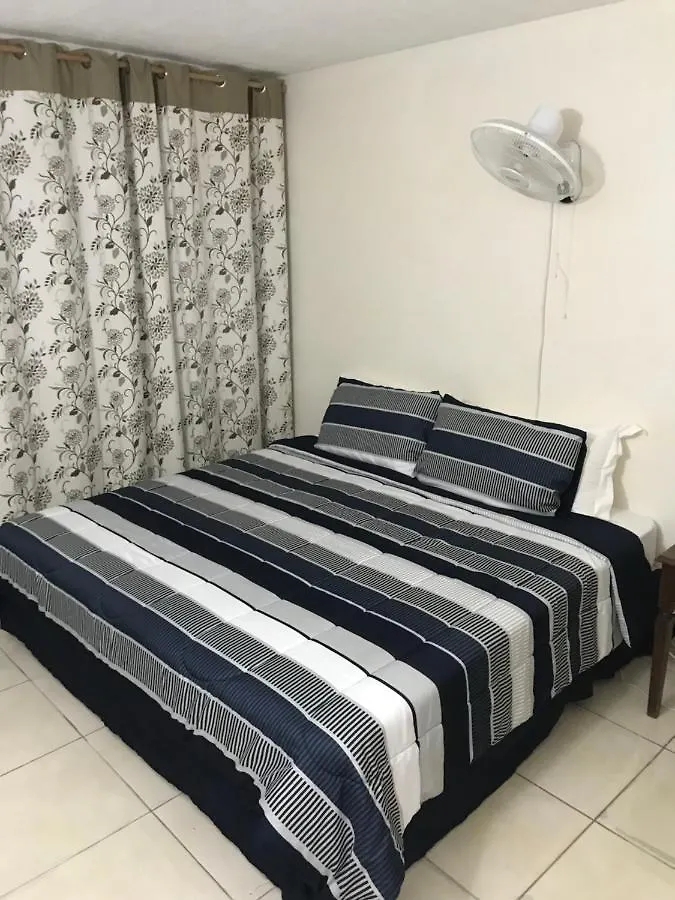 Turtle Beach Towers Condo Ocho Rios Lägenhet